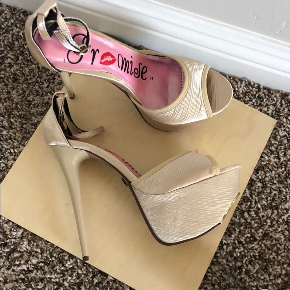 Open toe platform dress sandals - Picture 3 of 5